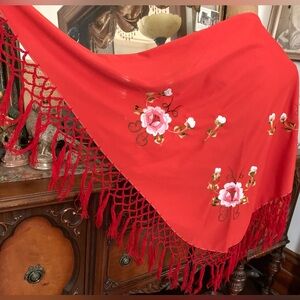 Vintage 70's Spanish-Inspired Coral Floral Embroidered Boho Hippie Gypsie Shawl